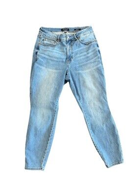 Judy Blue Skinny Fit Jeans Size 16W Medium Wash Stretch Denim